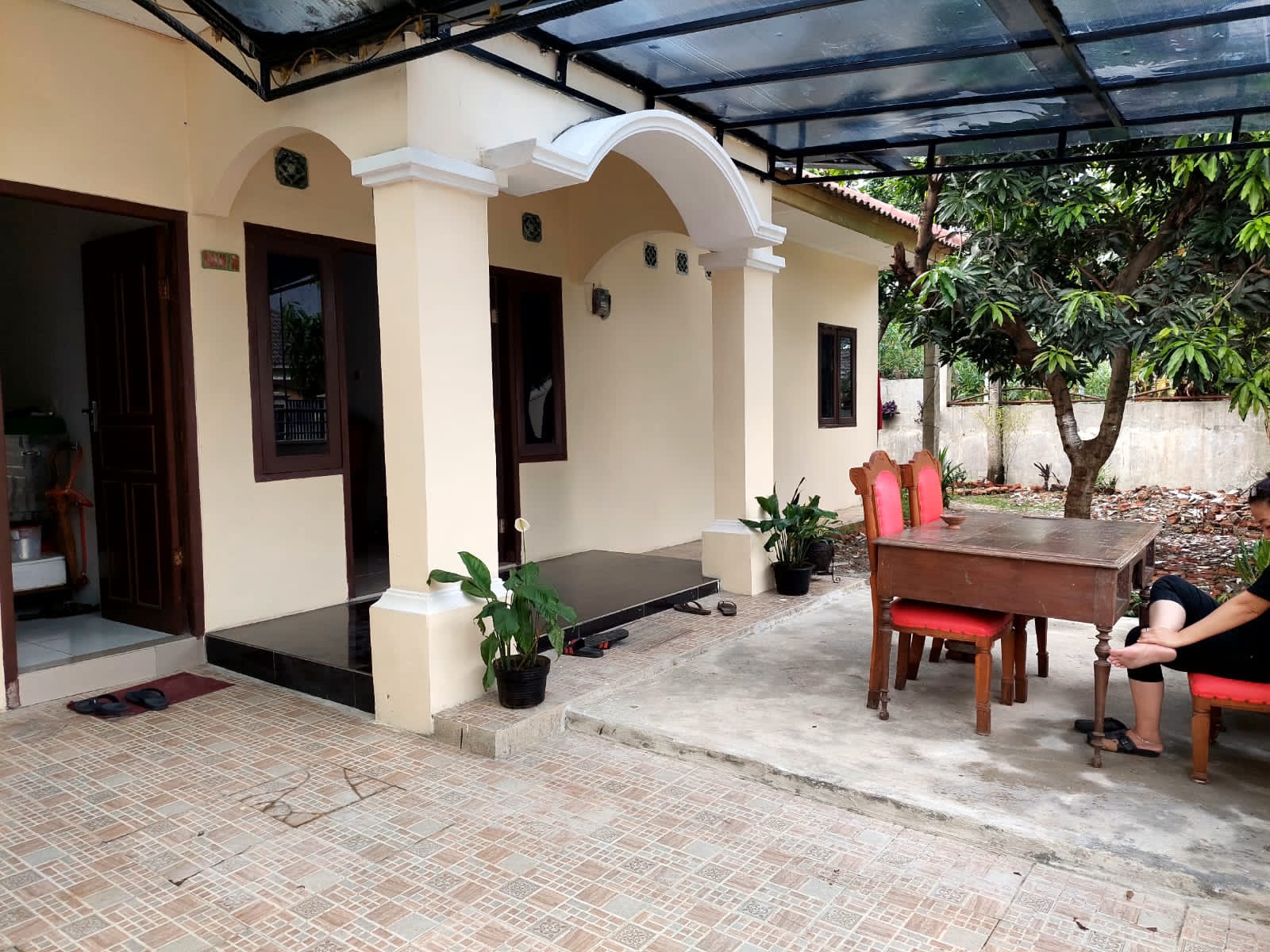 DIJUAL RUMAH DI KOMPLEKS PERSADA CIMPAEUN TAPOS DEPOK