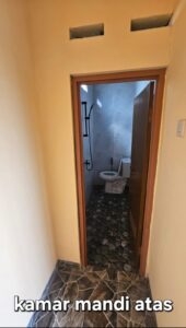 Kamar mandi rumah di perumahan primavera residence cilaungsi