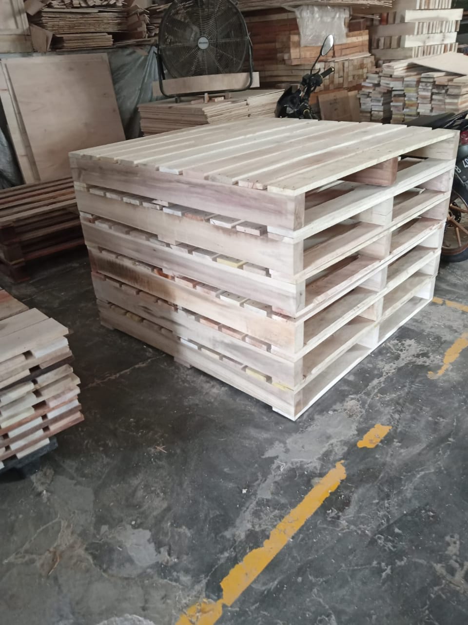 Vendor Pallet Kayu Industri Cibitung Solusi Pengemasan Standar Global dari PT Trifama Sejahtera